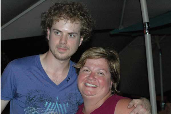 Idol Scott MacIntire & Robin following Kapaa Performance