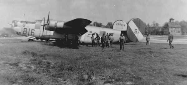 B24 Bomber Where Stanton Ganders was likely crew chief